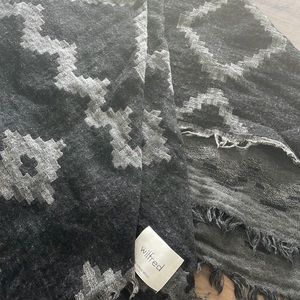 Wilfred
Diamond Mosaic Blanket Scarf